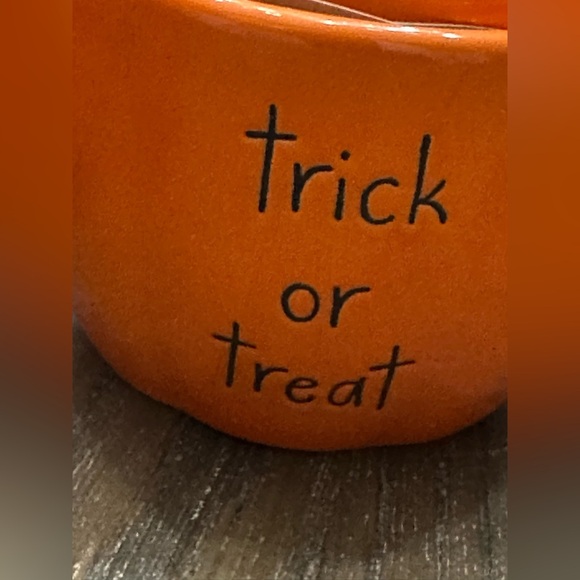 Rae Dunn Halloween Measuring Cups Set, Trick or Treat Spooky Kitchen Decor, New - Picture 2 of 2